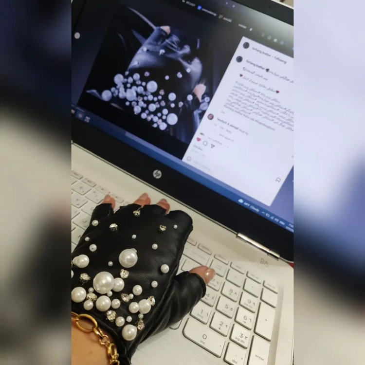دستکش نیم انگشتی چرم طبیعی گوسفندی مدل مرواریدی