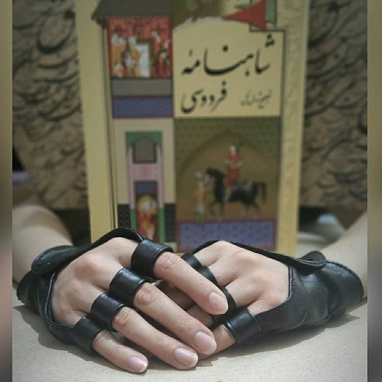 دستکش نیمه انگشتی مدل سما چرم طبیعی گوسفندی